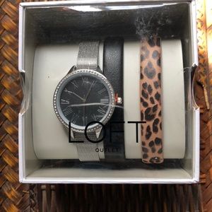 Watch with changeable bands